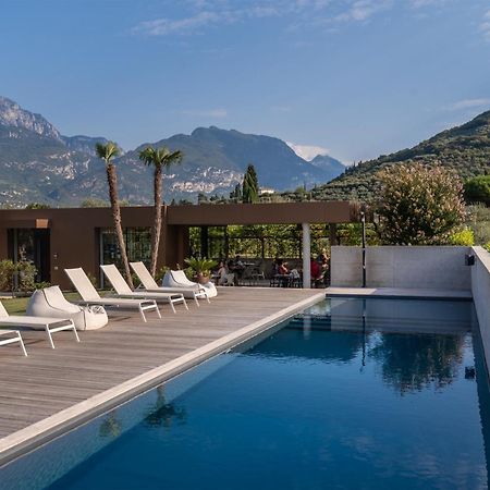Bed and Breakfast Oleeva Garda Living - Adults Only à Riva del Garda Extérieur photo