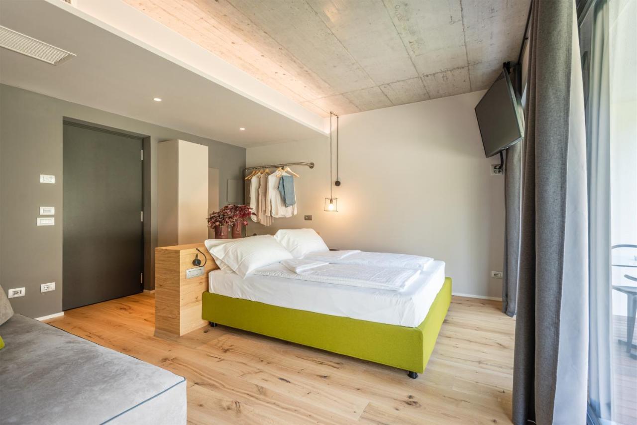 Bed and Breakfast Oleeva Garda Living - Adults Only à Riva del Garda Extérieur photo