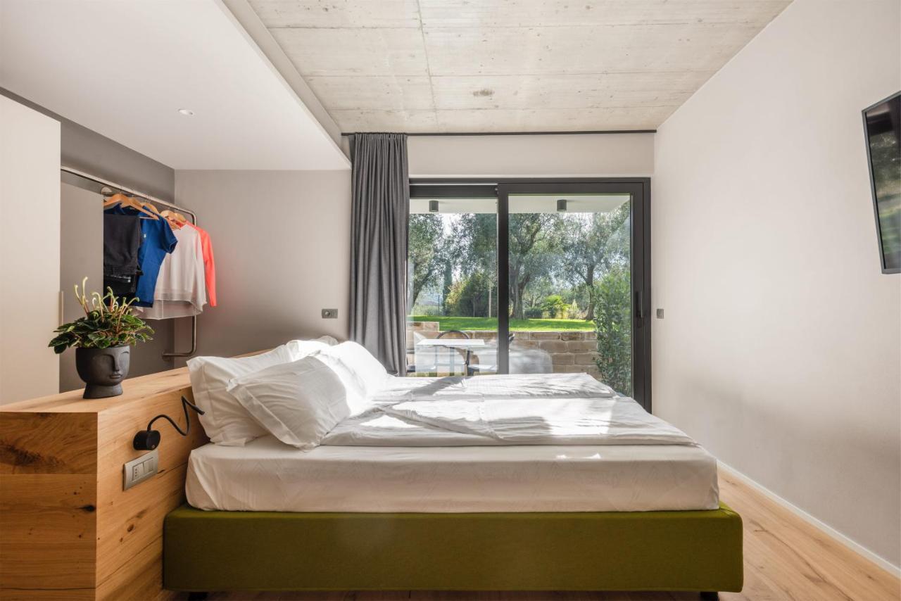 Bed and Breakfast Oleeva Garda Living - Adults Only à Riva del Garda Extérieur photo
